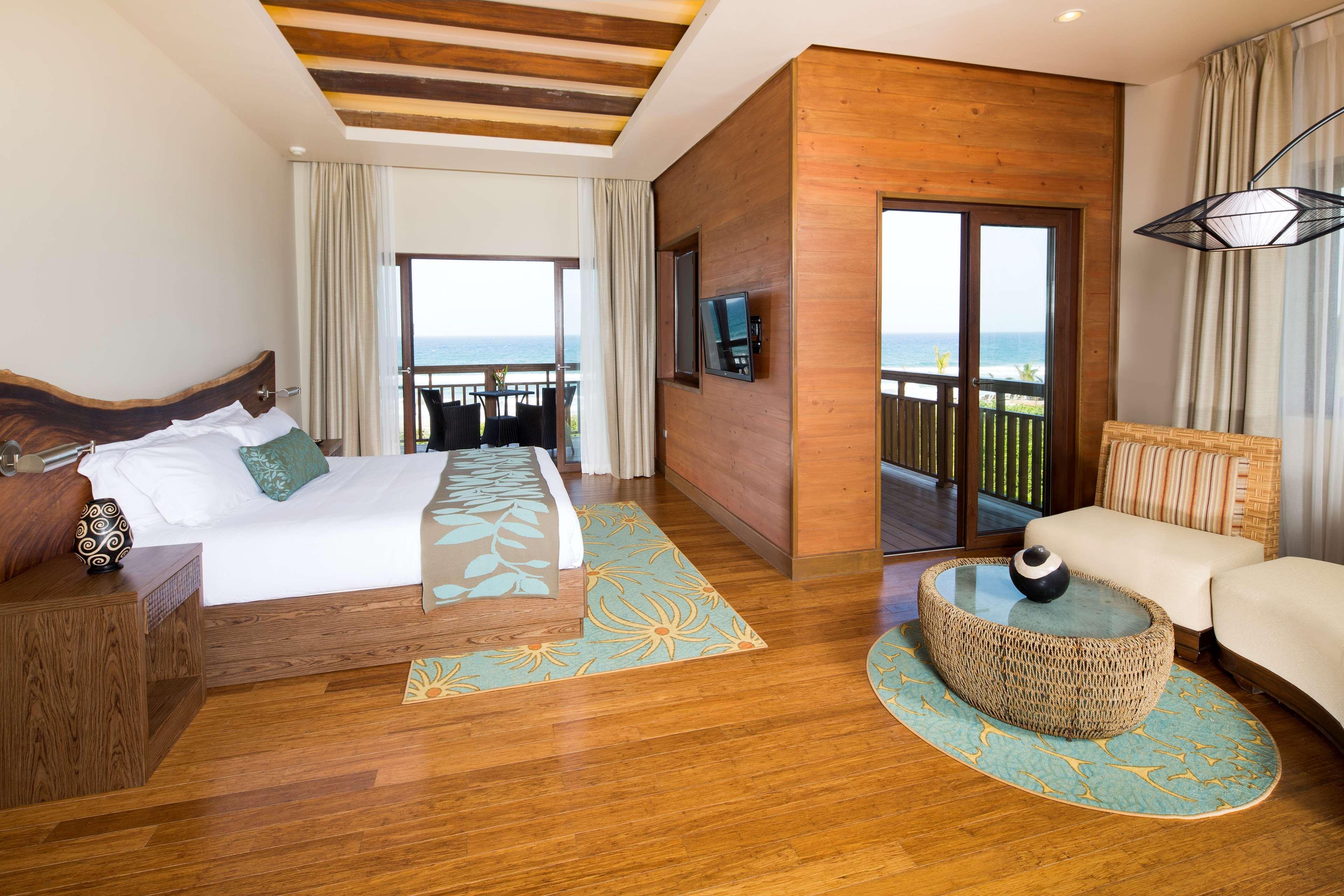 טאלה Indura Beach & Golf Resort Curio Collection By Hilton מראה חיצוני תמונה