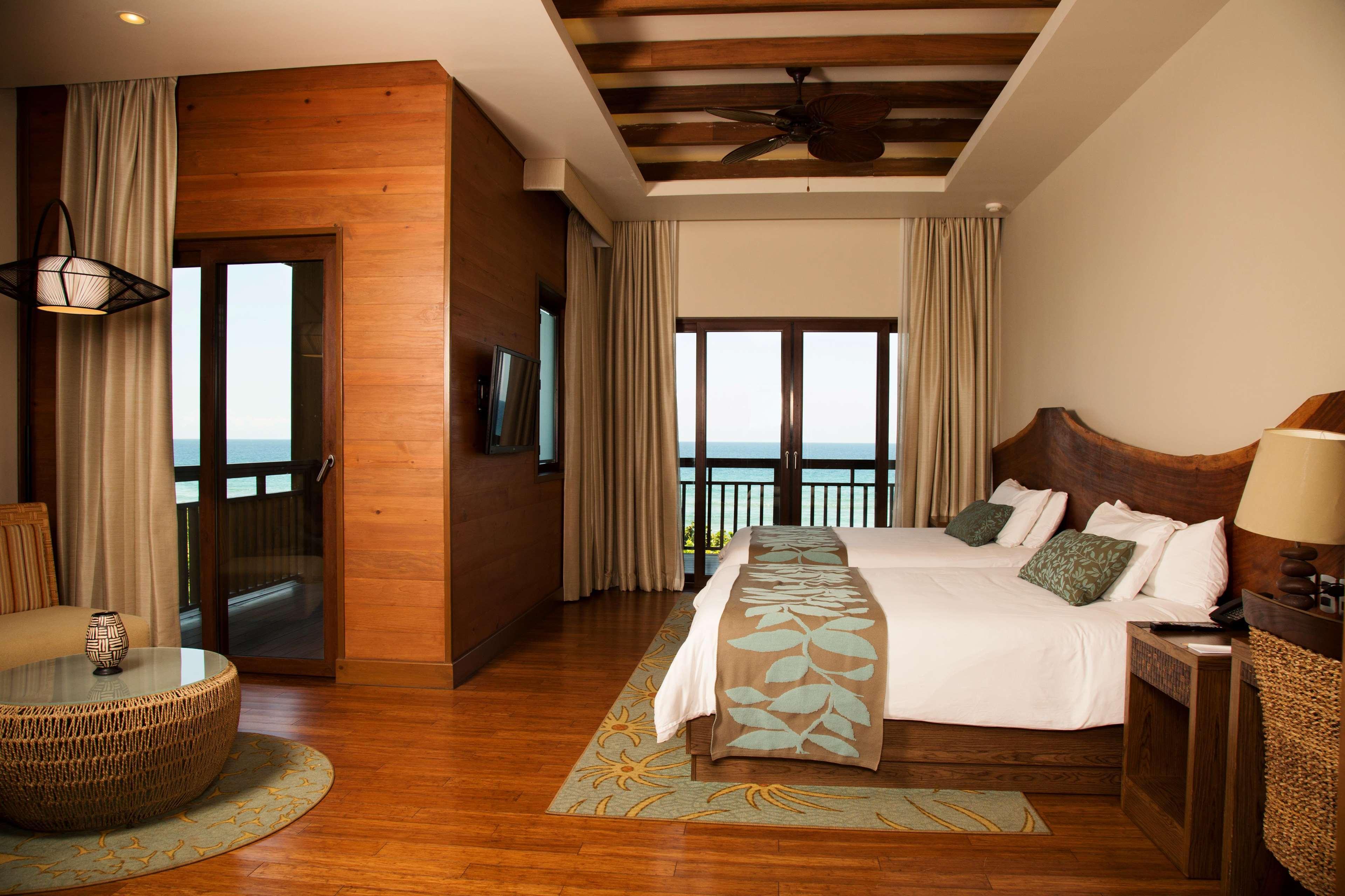 טאלה Indura Beach & Golf Resort Curio Collection By Hilton מראה חיצוני תמונה