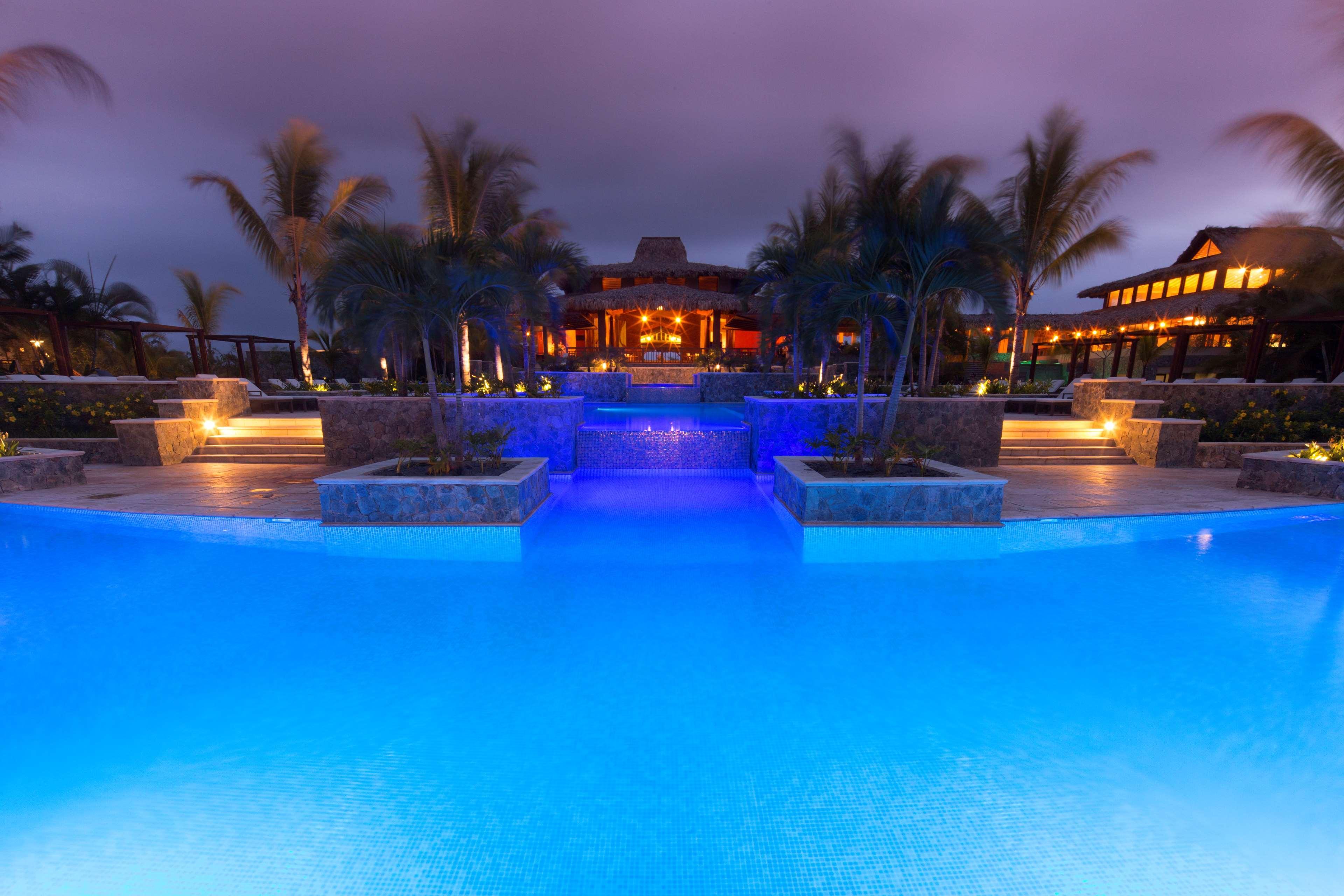 טאלה Indura Beach & Golf Resort Curio Collection By Hilton מראה חיצוני תמונה
