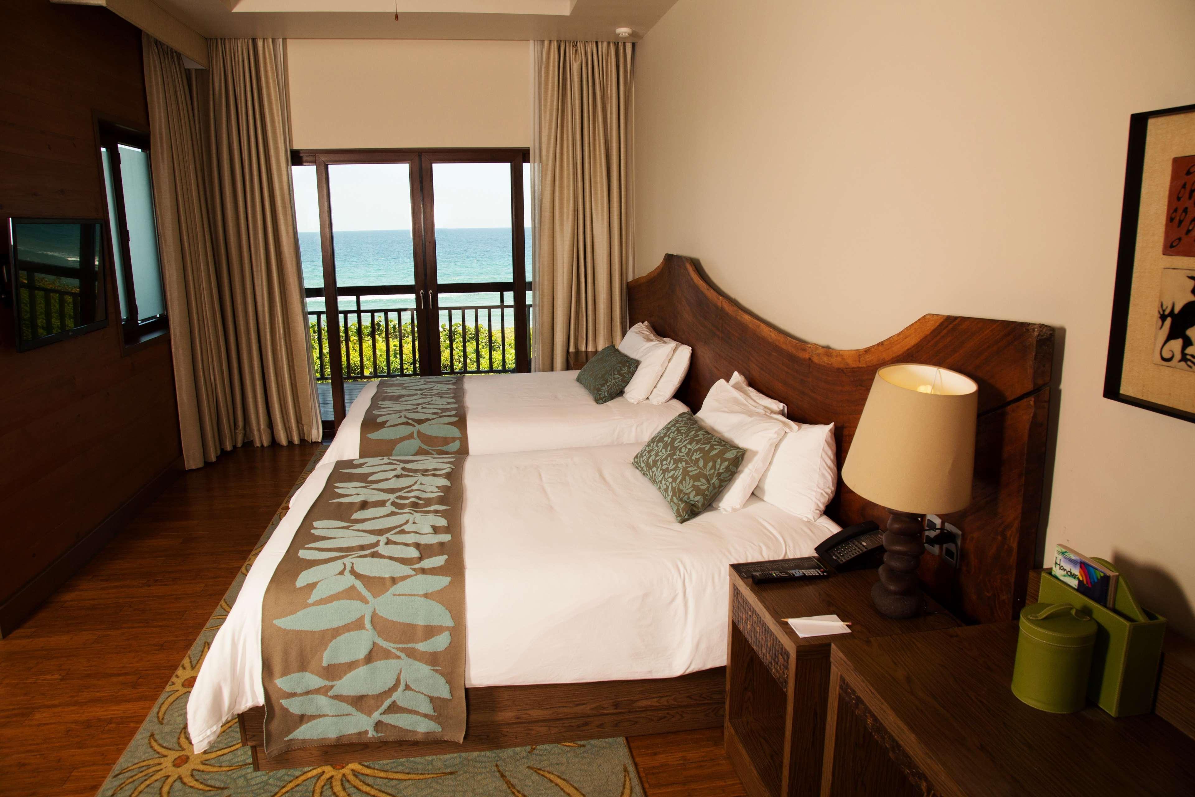 טאלה Indura Beach & Golf Resort Curio Collection By Hilton מראה חיצוני תמונה