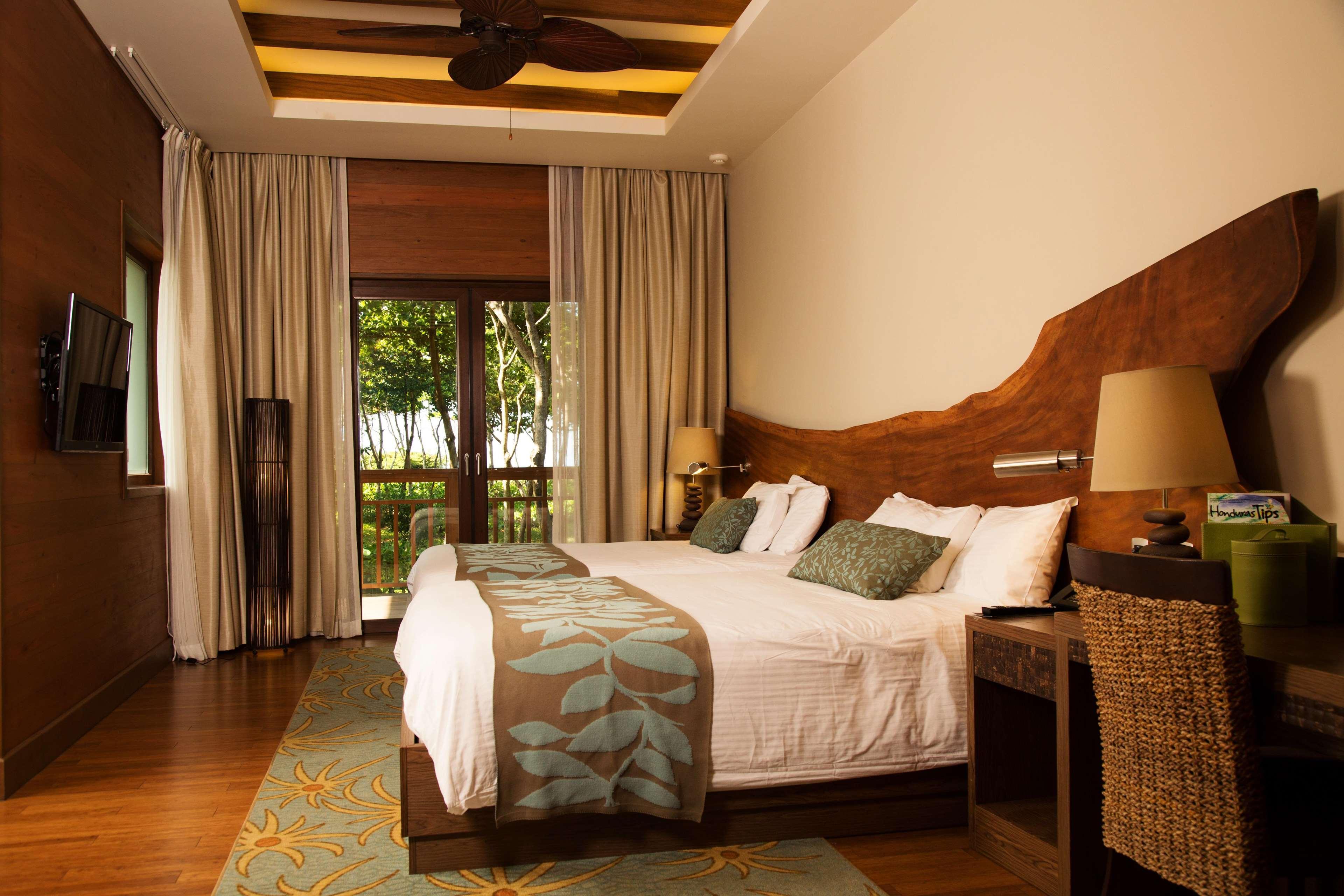 טאלה Indura Beach & Golf Resort Curio Collection By Hilton מראה חיצוני תמונה