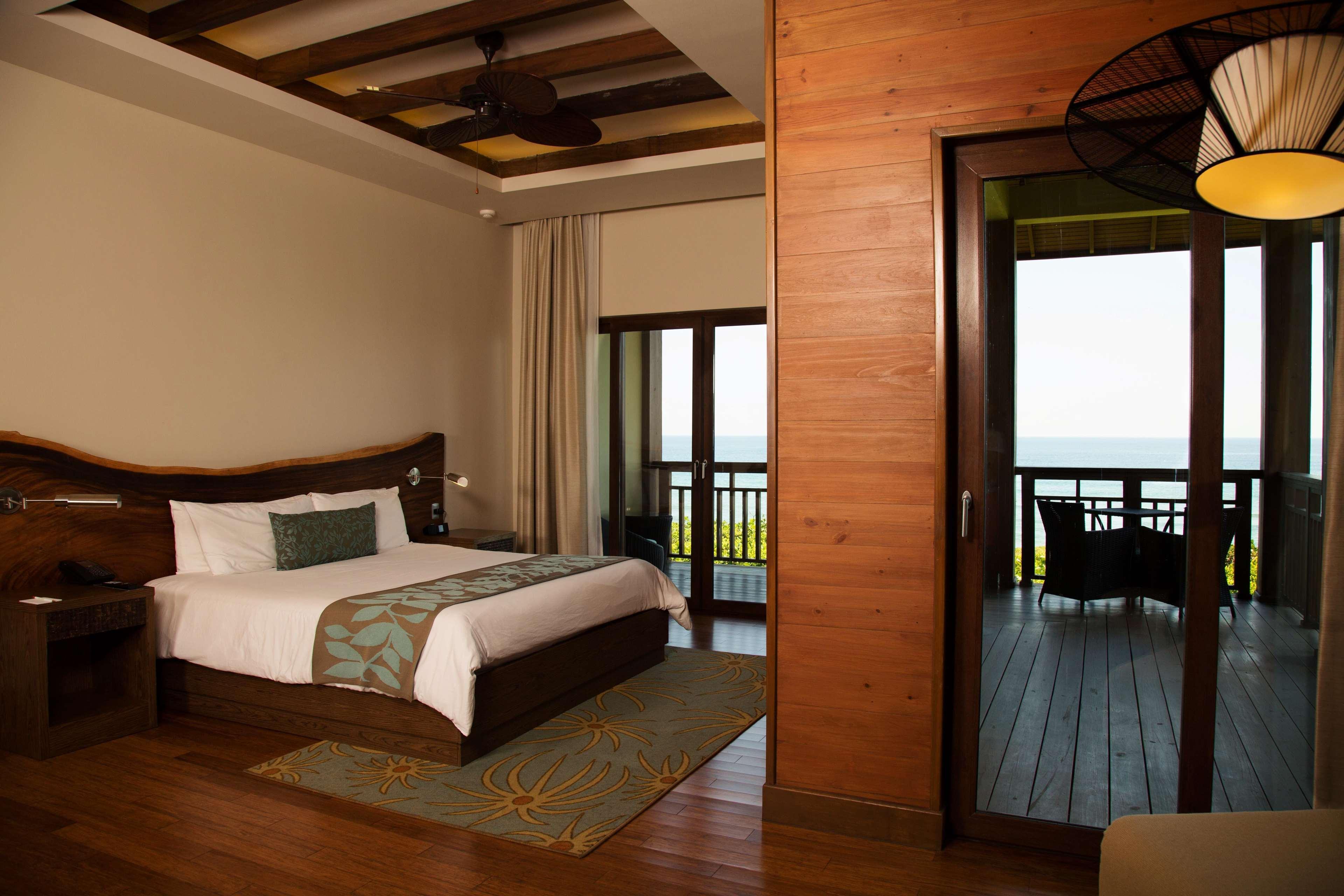 טאלה Indura Beach & Golf Resort Curio Collection By Hilton מראה חיצוני תמונה