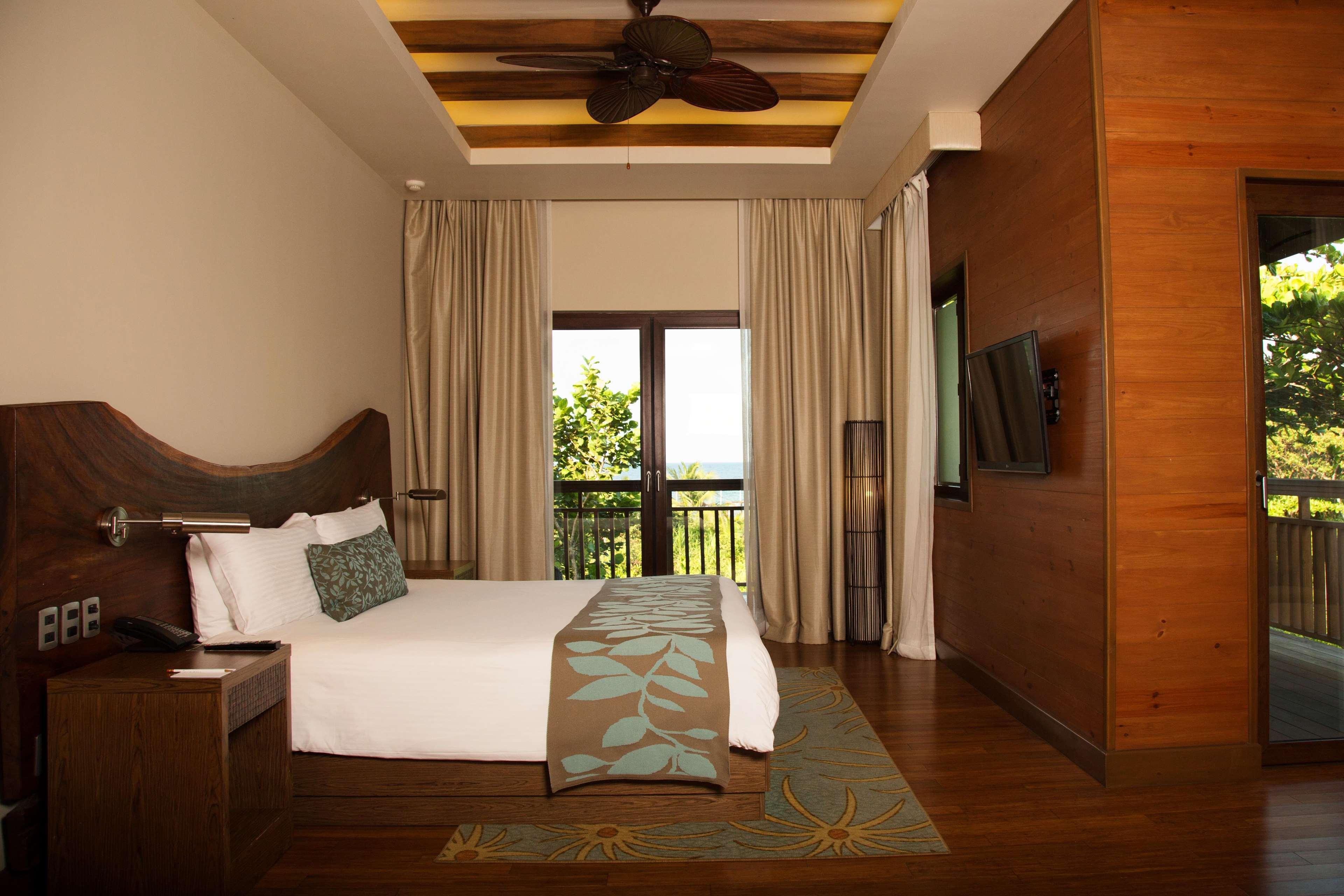 טאלה Indura Beach & Golf Resort Curio Collection By Hilton מראה חיצוני תמונה