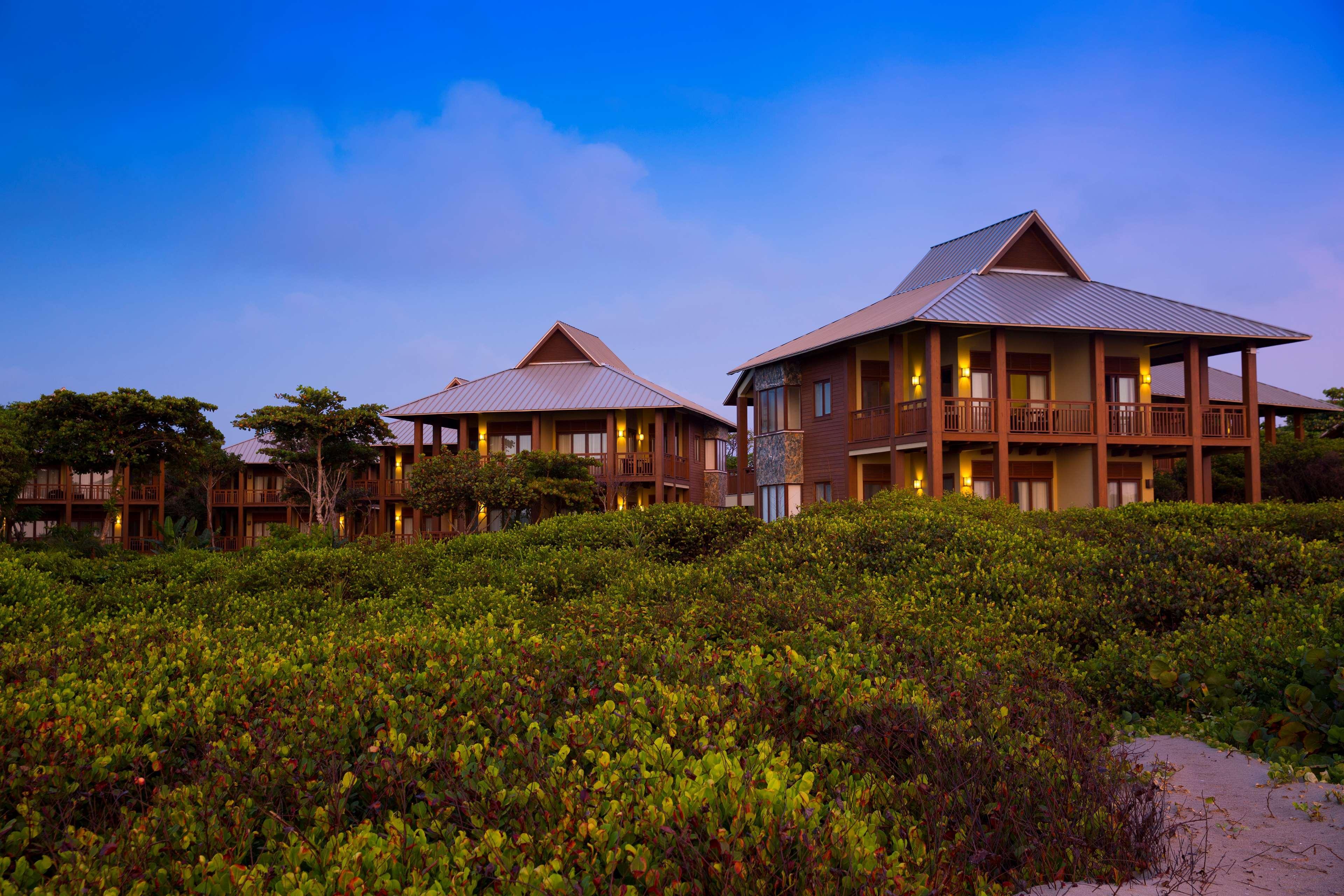 טאלה Indura Beach & Golf Resort Curio Collection By Hilton מראה חיצוני תמונה